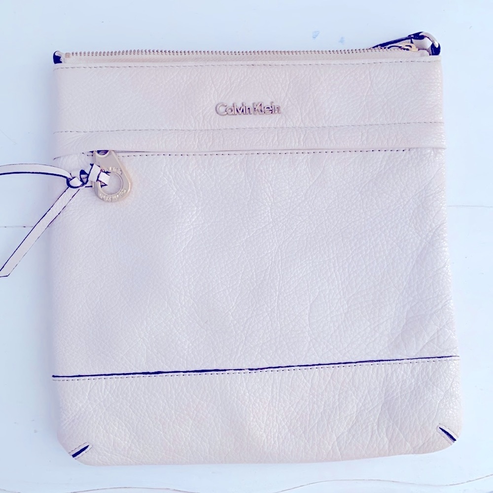 🌸Calvin Klein Leather CrossBody